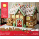 Wilton Build it Yourself Grand Gingerbread Manor Decorating Kit